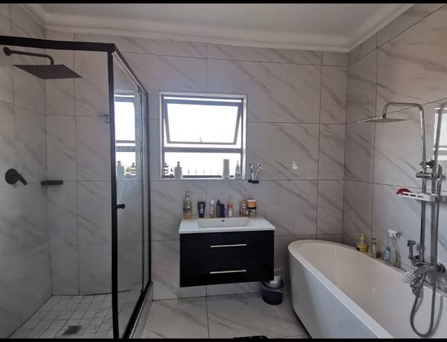 3 BEDROOM TOWNHOUSE FOR SALE IN KIBLER PARK
